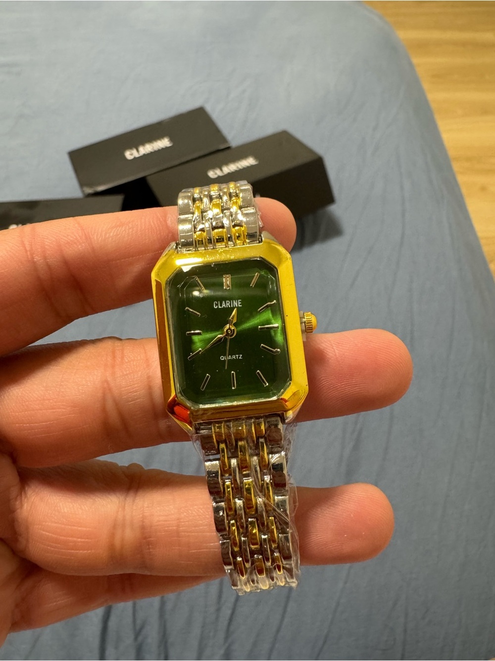 Brand New Fashion Watch – With Box & Adjustment Tool